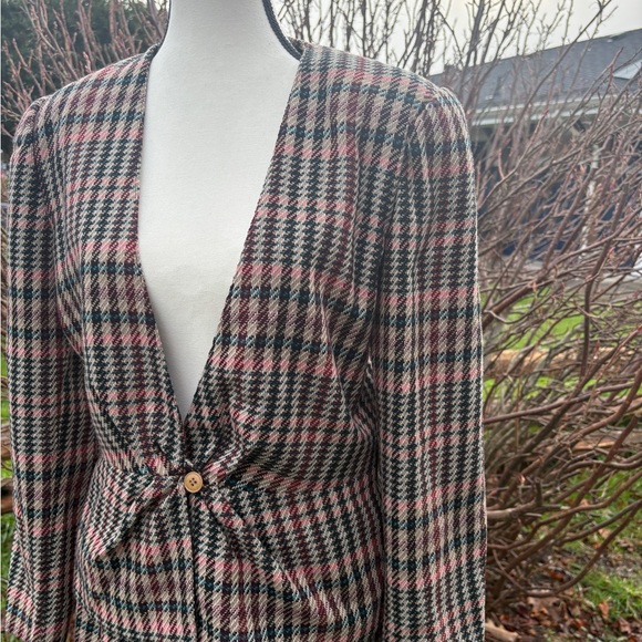 Giorgio Armani Plaid Wool Skirt Set - Picture 2 of 15